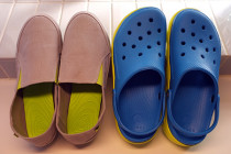 crocs